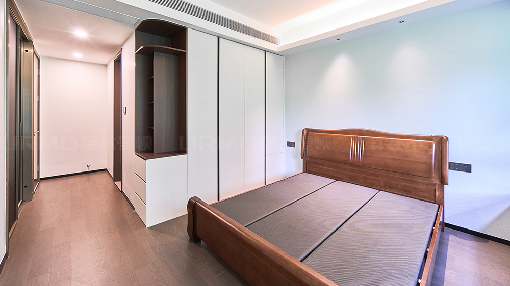 現代風-美的云越